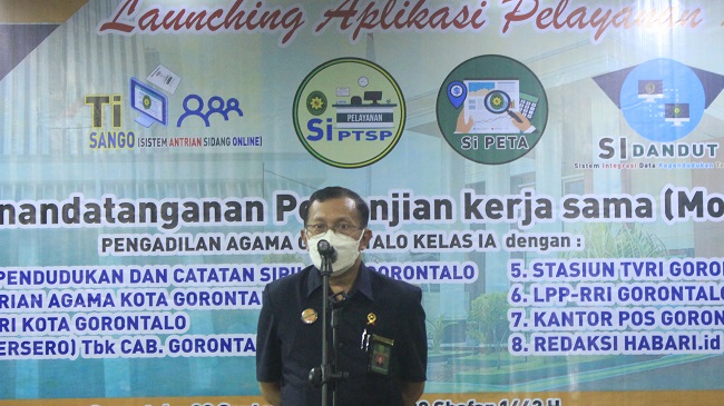Ketua PTA Gorontalo, Drs H. Izzuddin Hm, S.H M.H.  saat memberikan sambutan