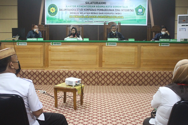 Kegiatan studi komparasi Kementrian Agama Kota Gorontalo di Kantor Pengadilan Agama Gorontalo.