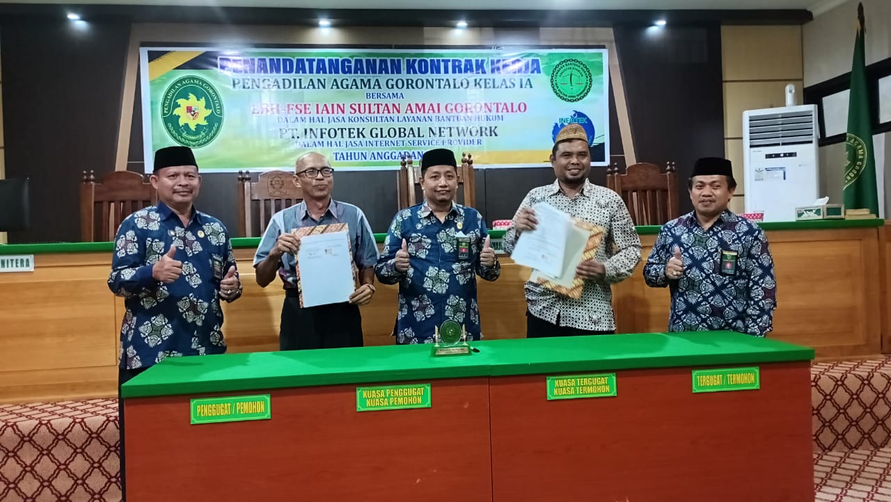 Penandatanganan Kontrak kerja bersama LBH-FSE IAIN Sultan Amai Gorontalo dan PT. Infotek Global Network, Jum’at (07/01/2022).