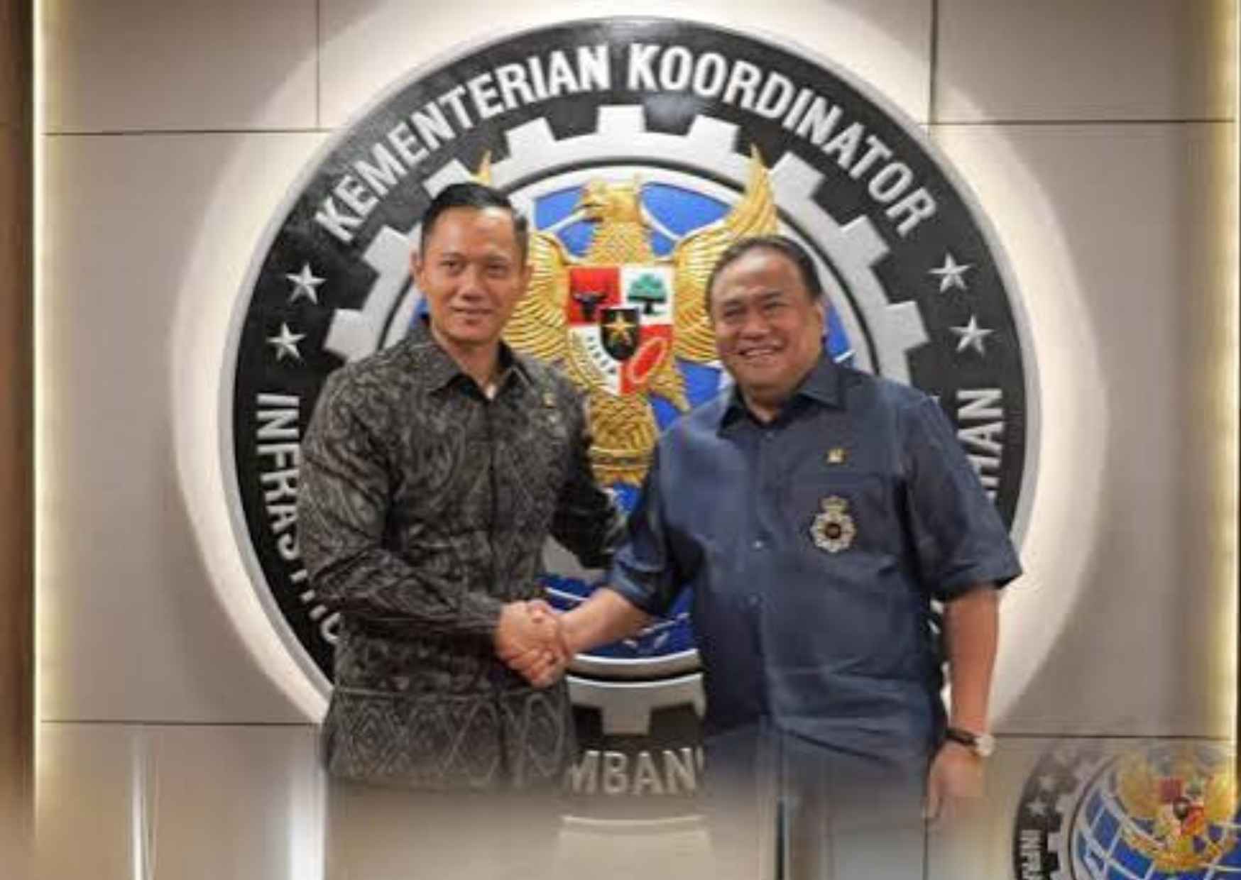 menko-ahy-sampaikan-duka-cita-atas-wafatnya-rachmat-gobel