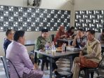nostalgia-politik-ala-iskandar-kamaru-adhan-dambea-dan-lahmudin